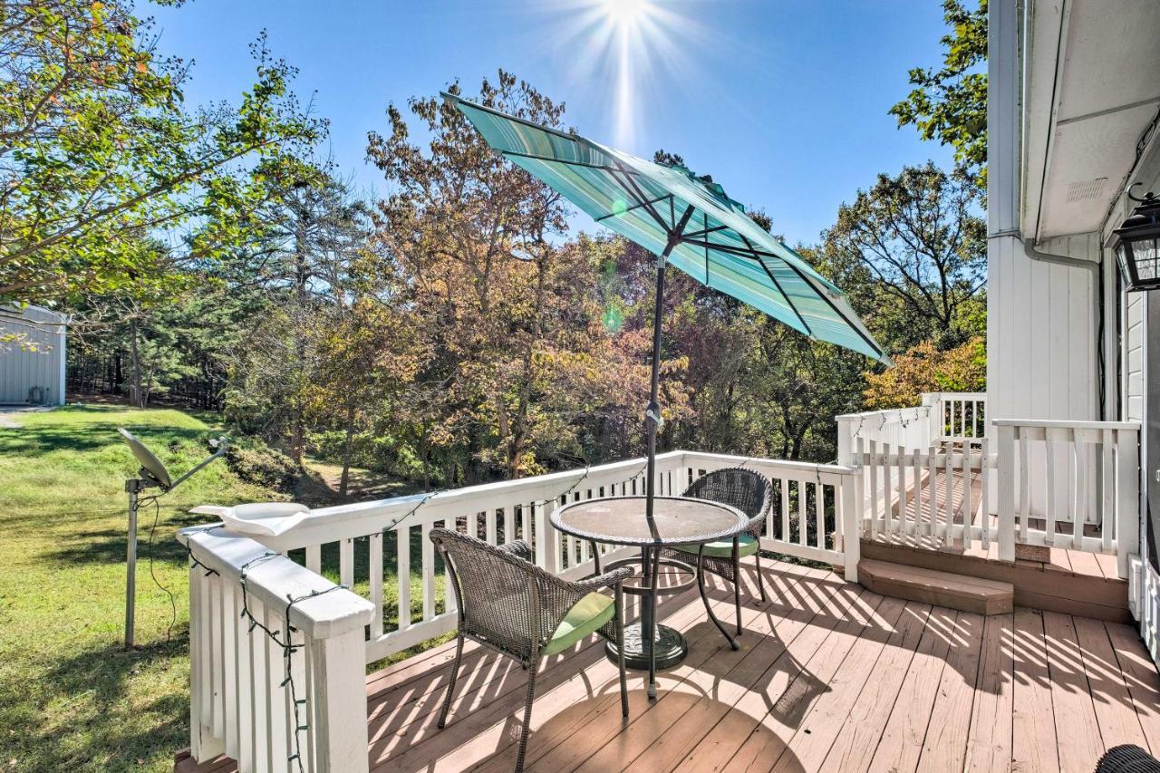 Beautiful Ozark Oasis With Deck Walk To Beaver Lake Rogers Kültér fotó